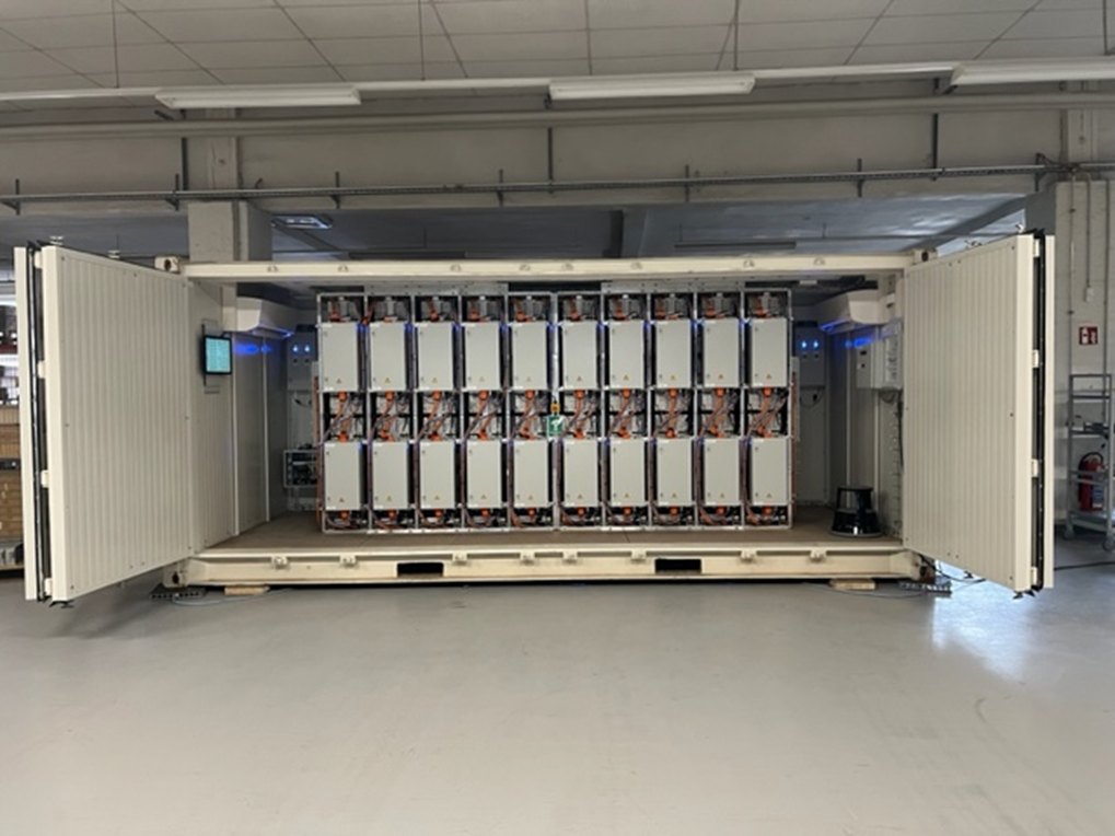 Batteriespeicher im 20-Fuß-Container, 800 V, 1,7 MWh